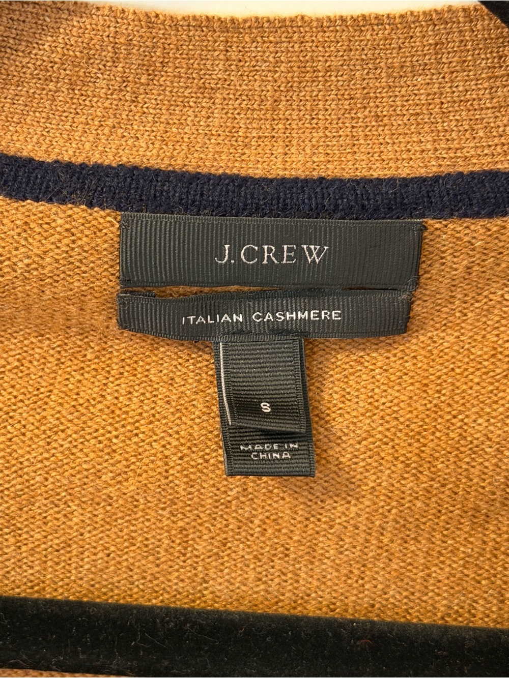 J.Crew tipped Cashmere V-neck Carmel w/ black so soft cardigan sweater sz small - Picture 2 of 6
